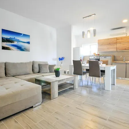 In Novigrad Appartamento